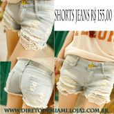 SHORTS JEANS COM DETALHES DE RENDA